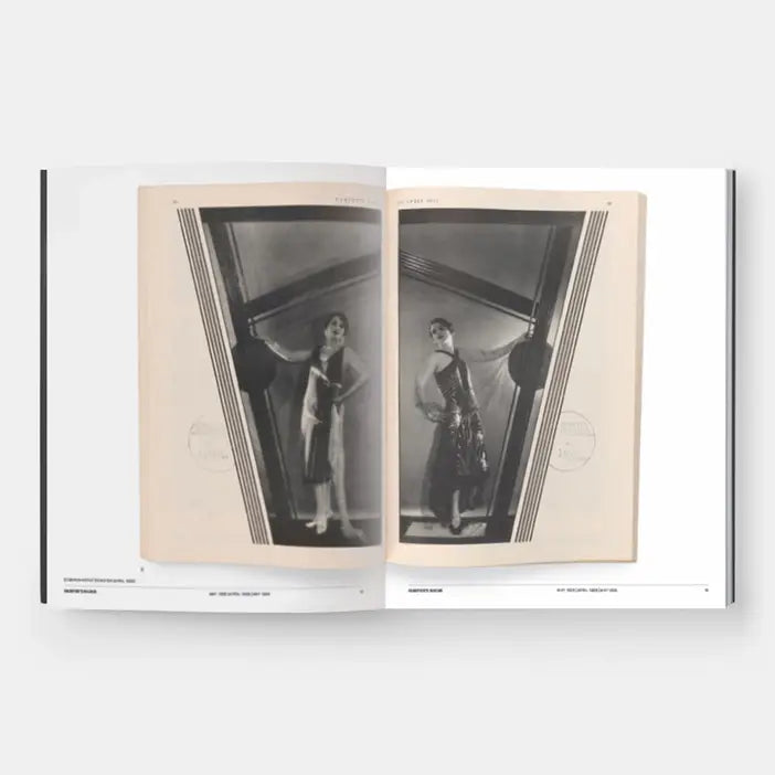 Issues: A History Of Photography In Fashion Magazines