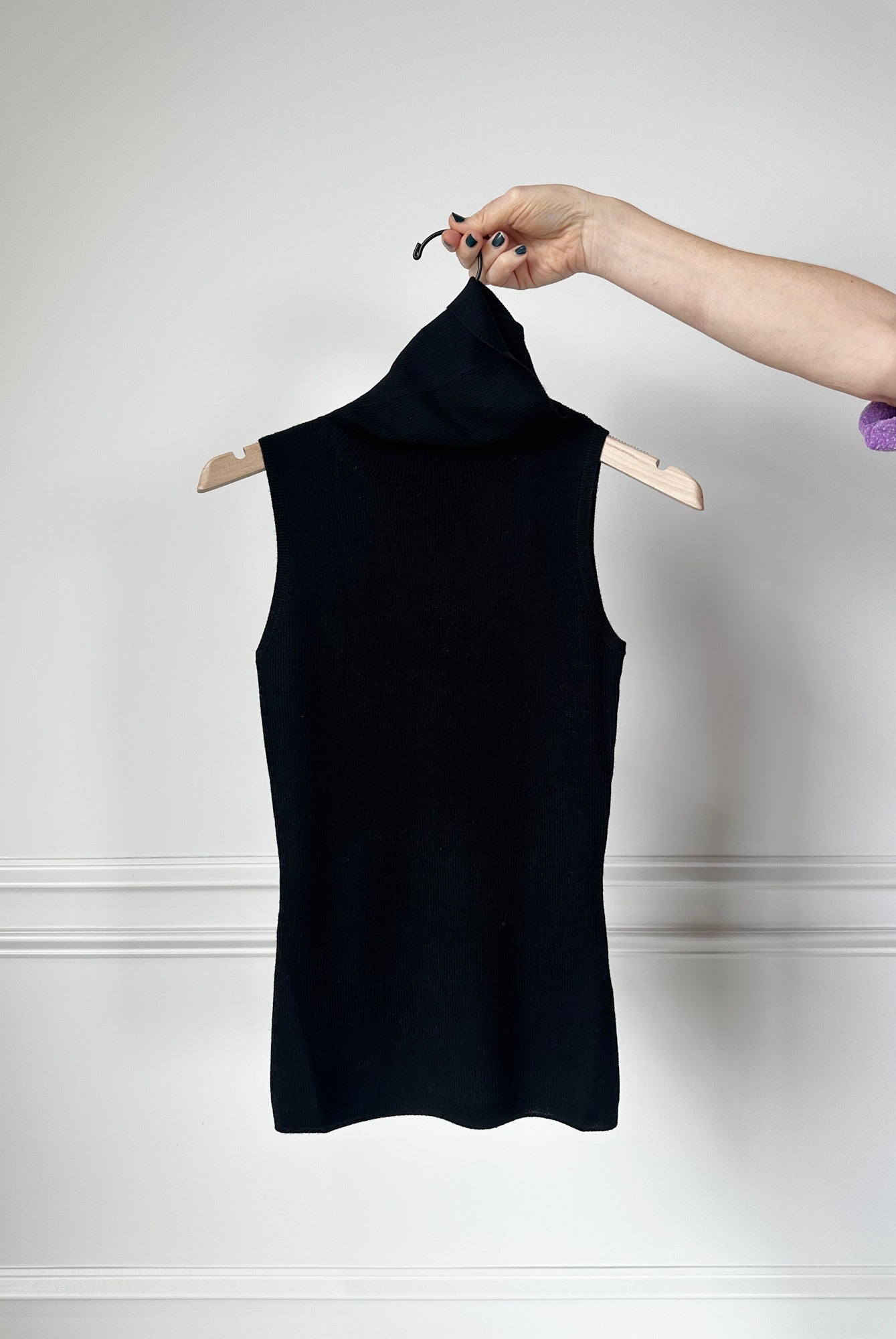 image of the allude ribbed turtleneck top