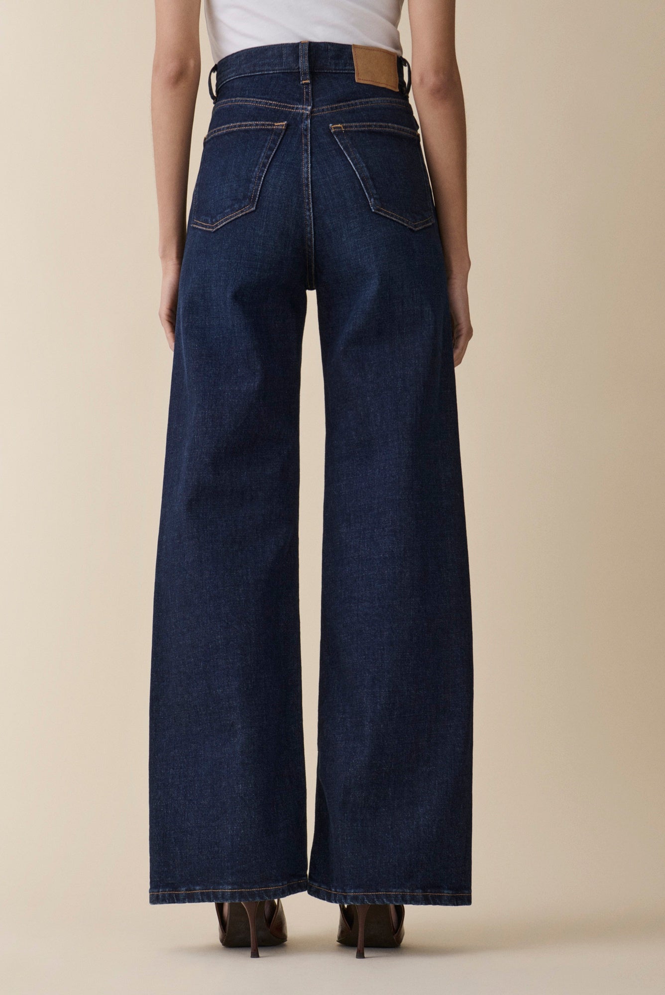 back image of the Jeanerica Venice Jeans in Amido Blue