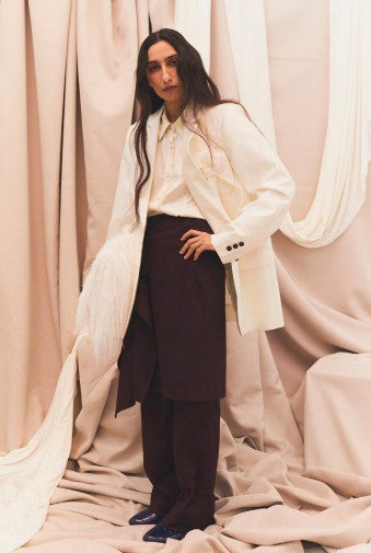 a model wearing the Garment necchi pants