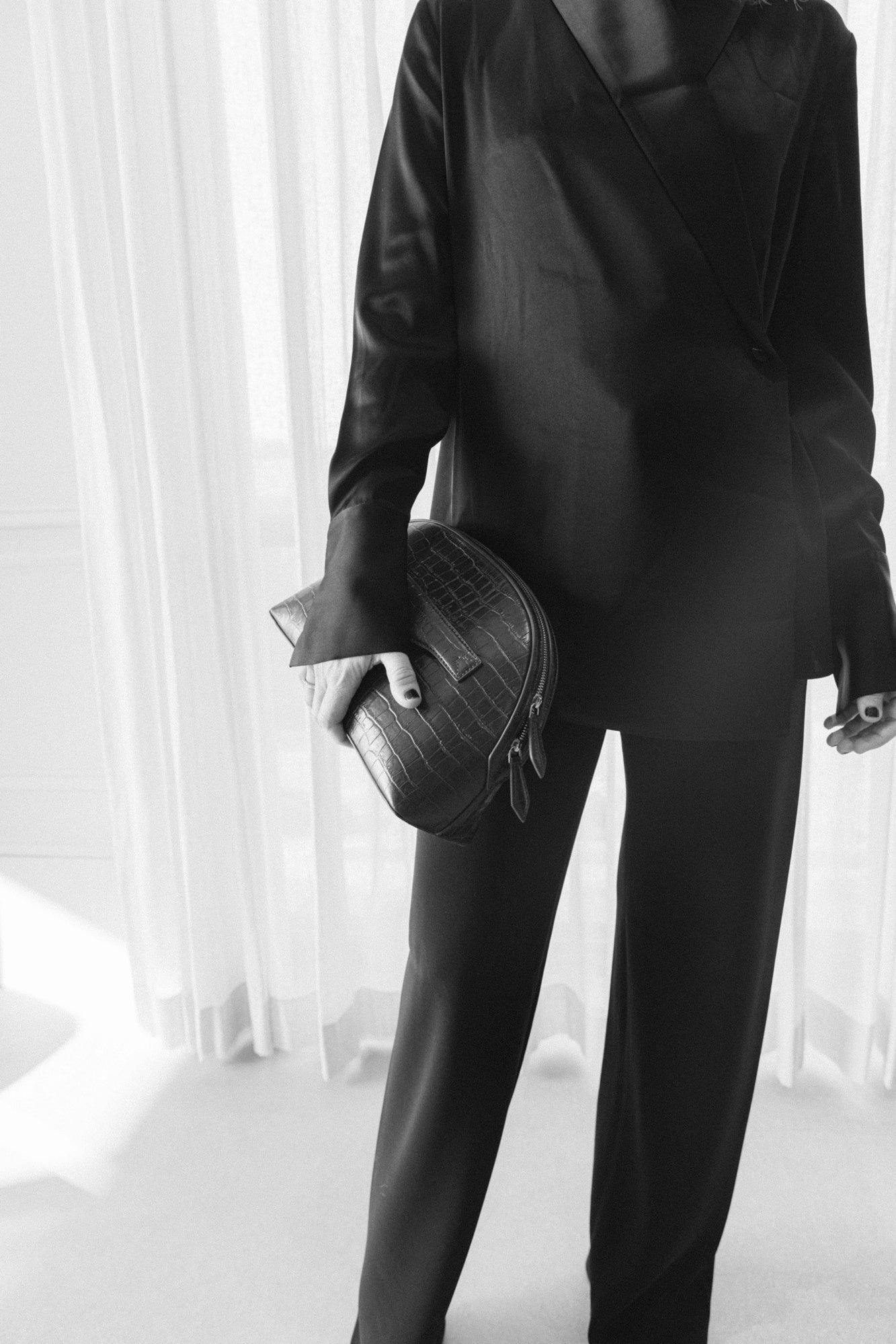 A Emery Halloran Clutch-Bistre Croc