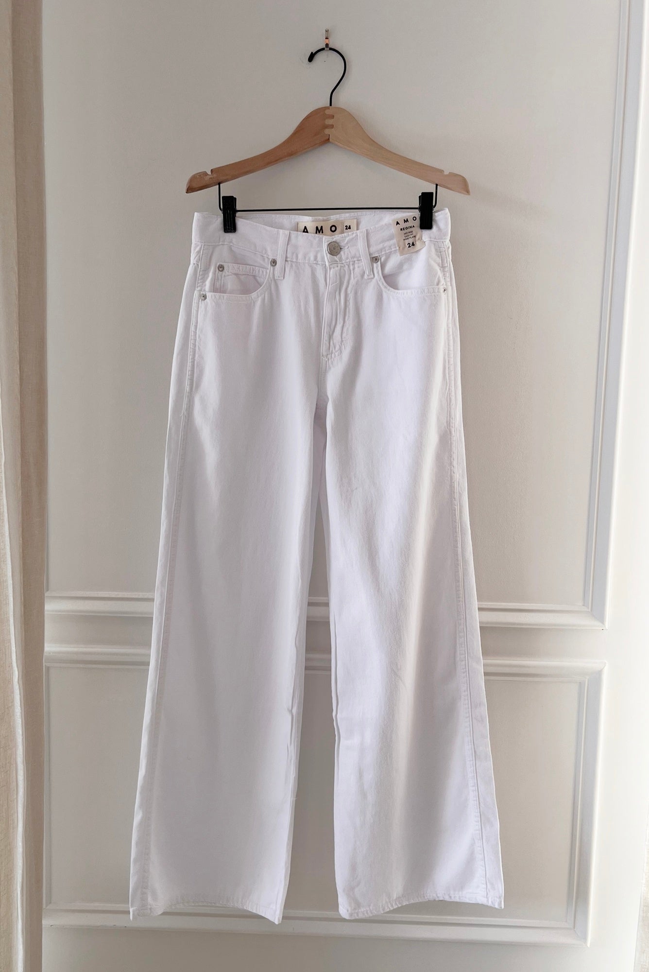 Amo Regina Mid Rise Wide Leg Jeans