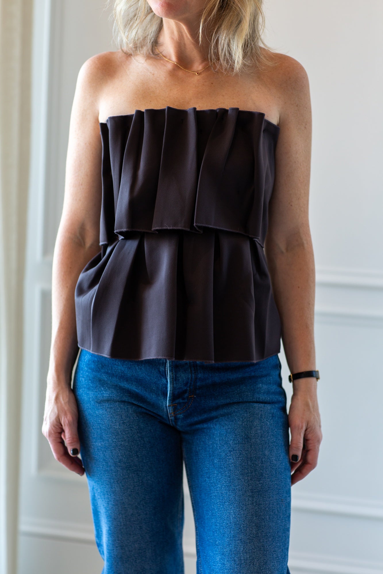 woman wearing the houe of dagmar sculpted tube top