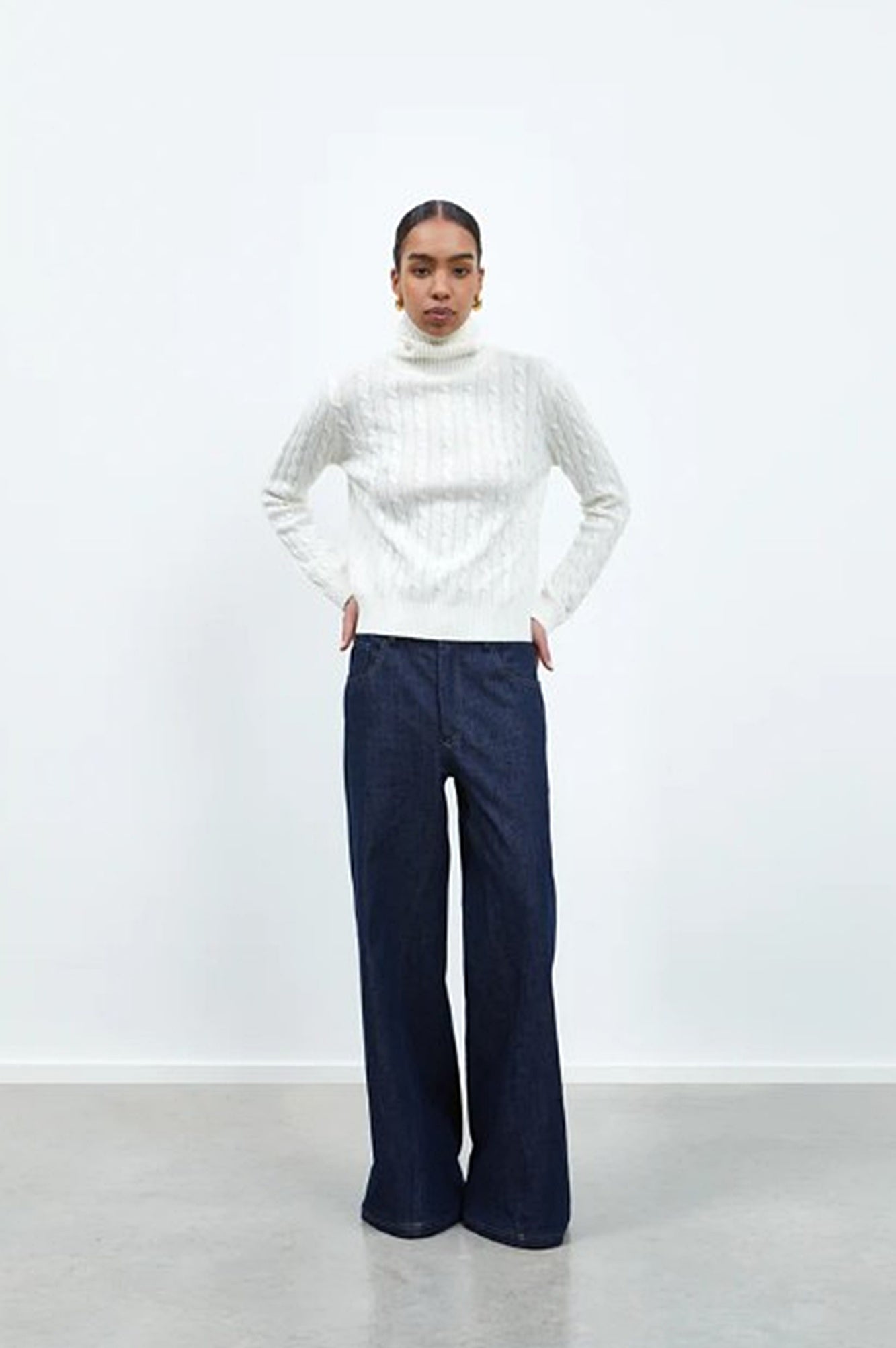 image of a model wearing the Rhune Feline Denim