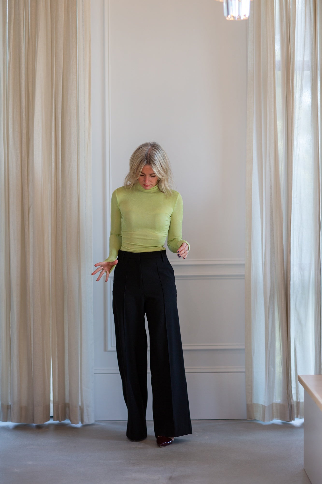 model wearing the Herskind Kimberly pant and Seroya jaci top