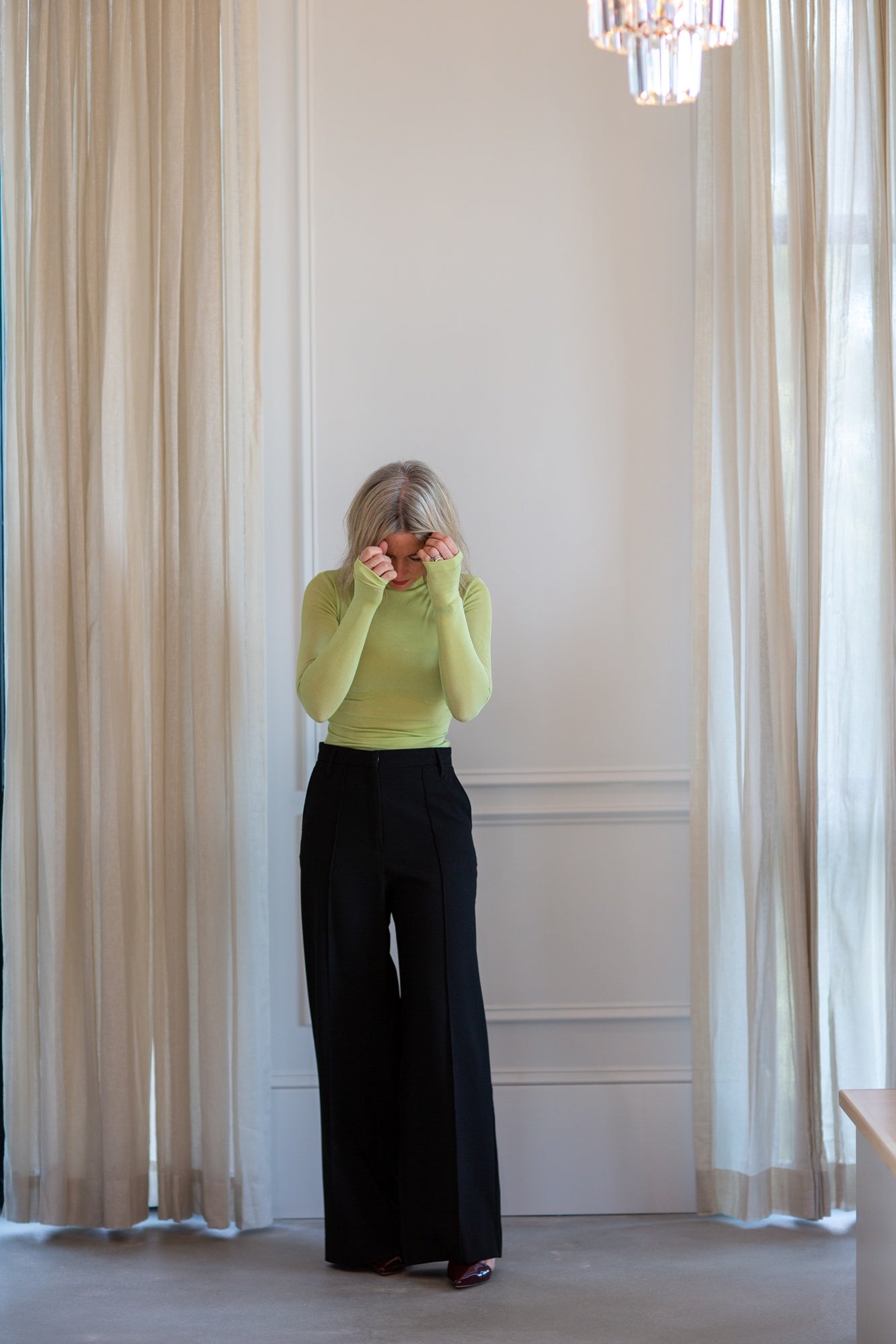 model wearing the Herskind Kimberly pant and Seroya jaci top