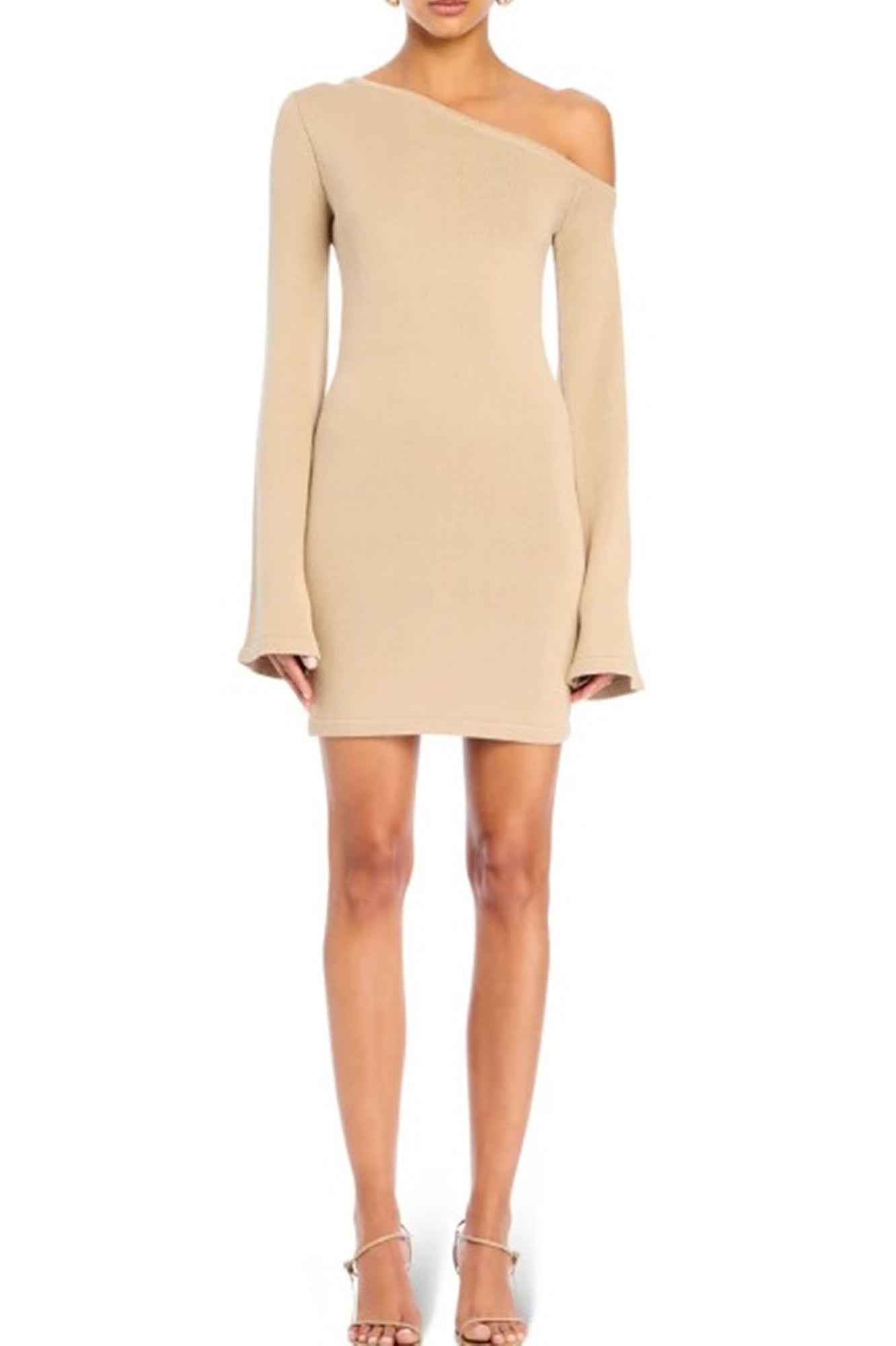 model wearing the seroya koa dress