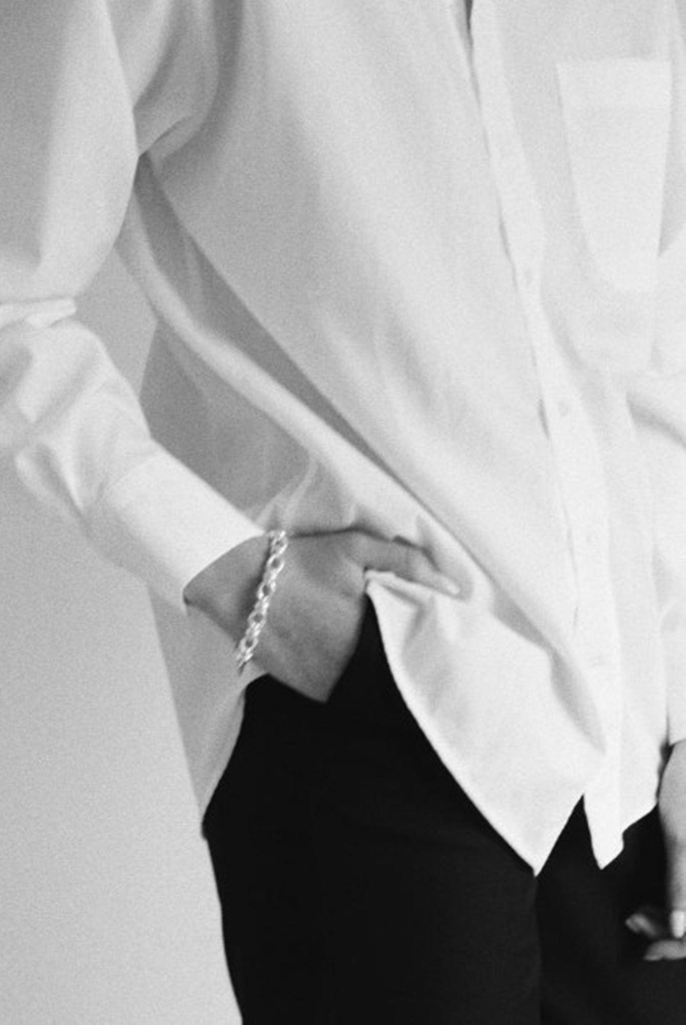 image of a model wearing the Studio Bille Hollow Bracelet