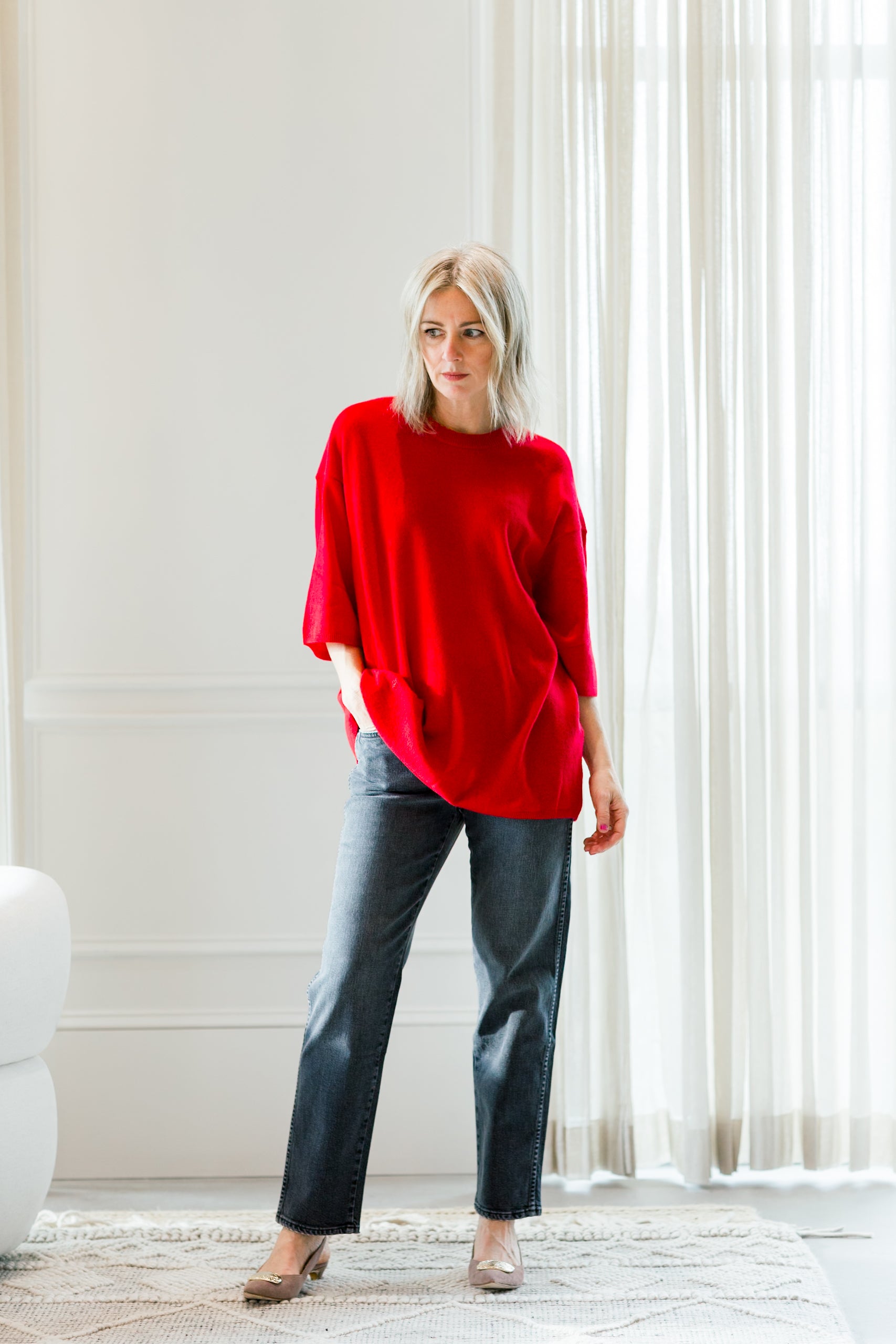 image of a woman in the garment como oversized tee