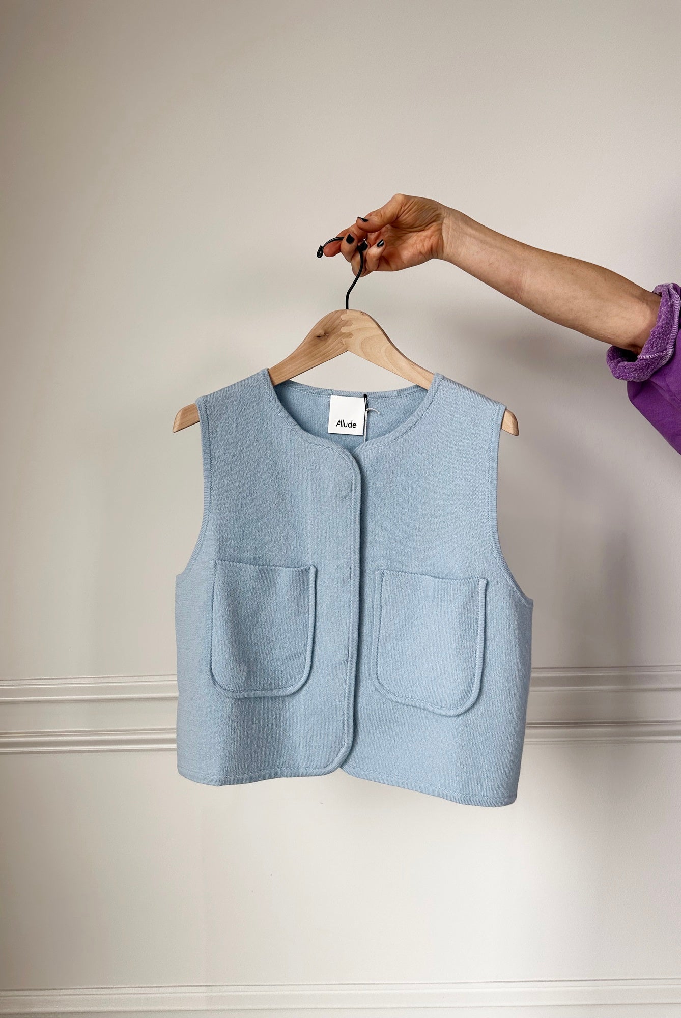 image of the allude vest in blue