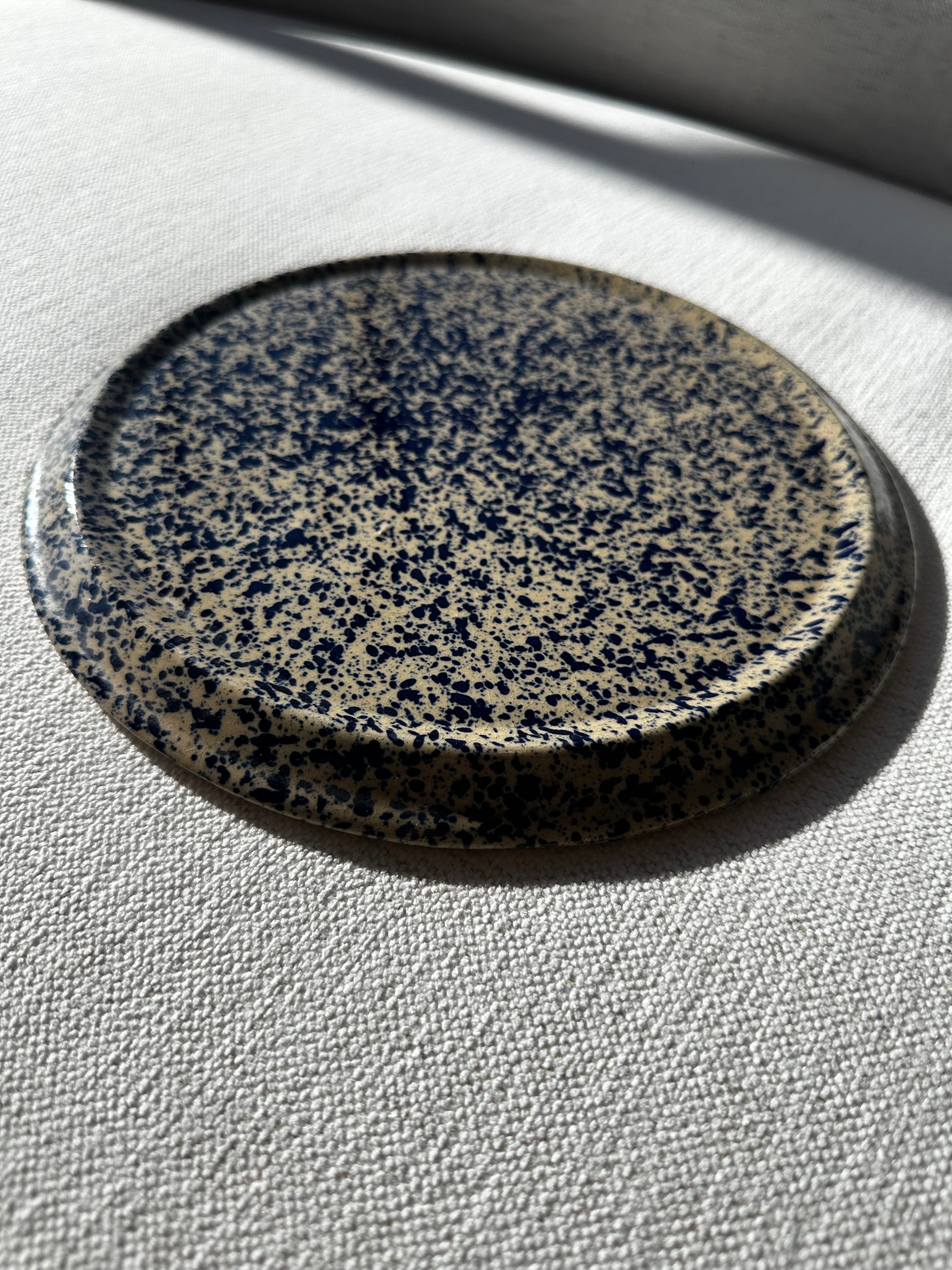 Vintage Moira Pottery England Crock Cheese Tray Dome w/Tray Tan & Blue Speckled