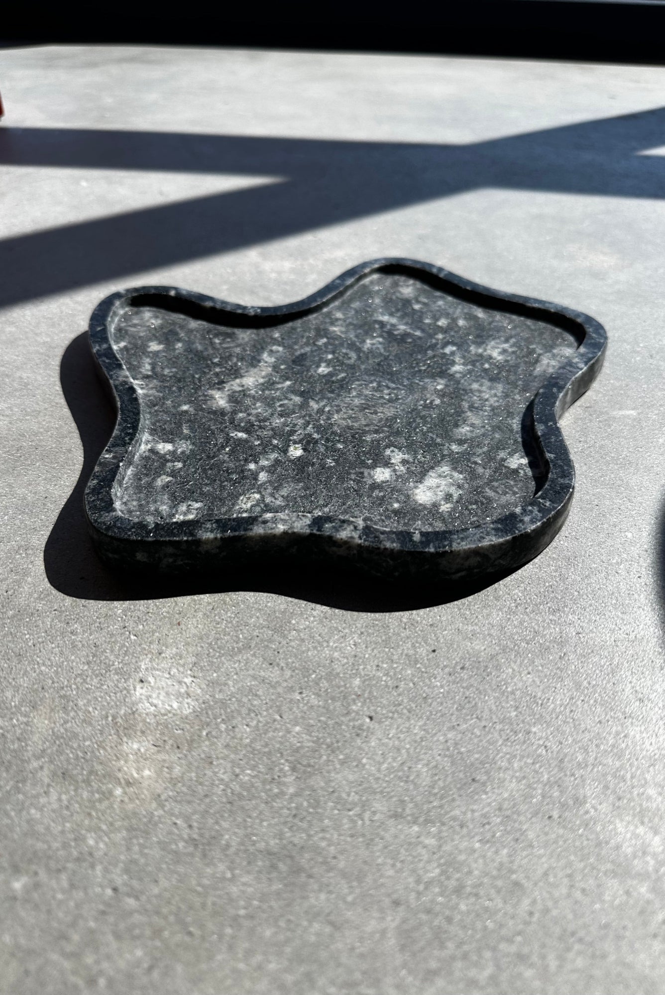 Anastatsio Home Flo Tray in Moon Rock