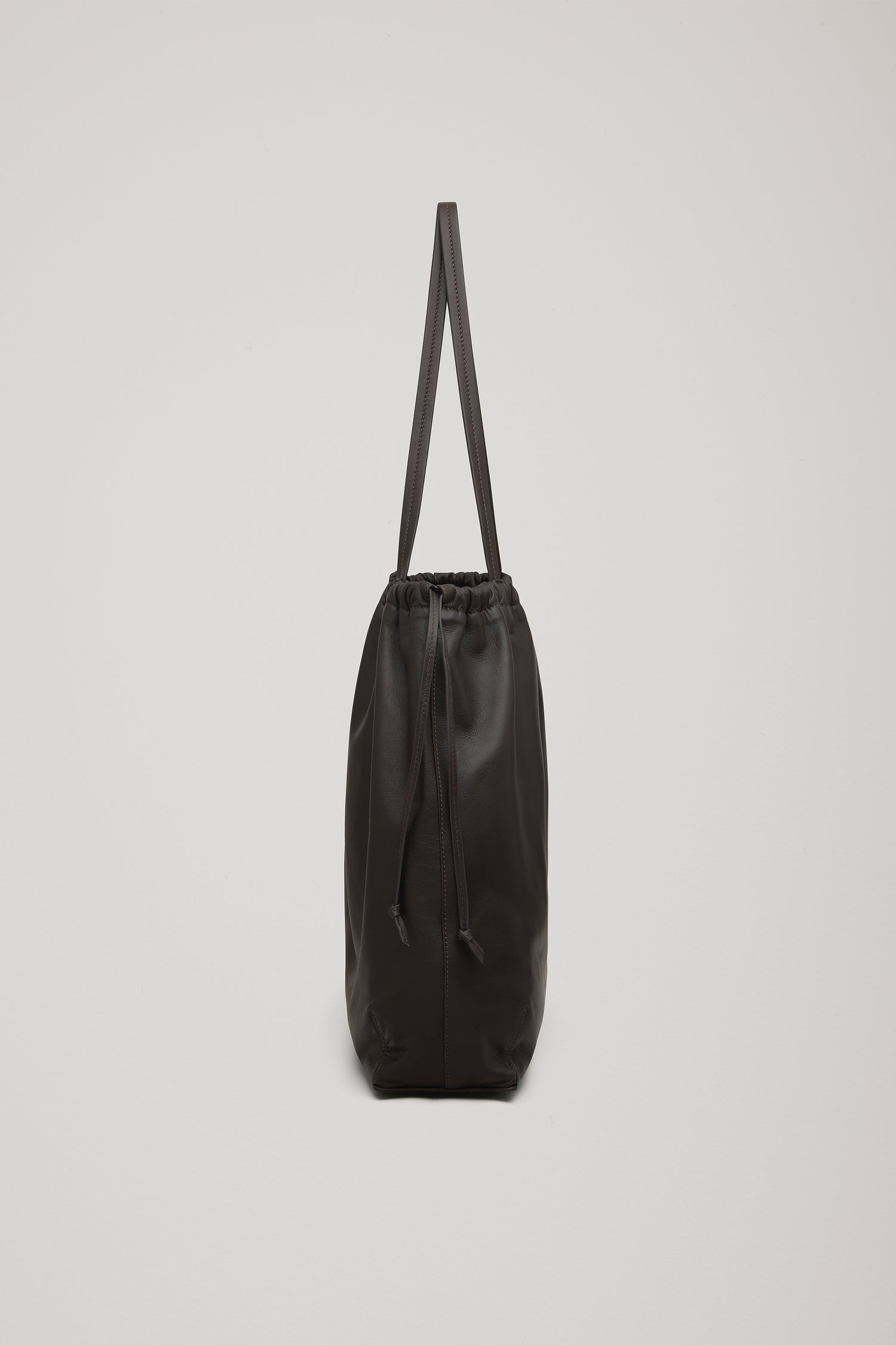 A Emery Sibella Bag-Bistre