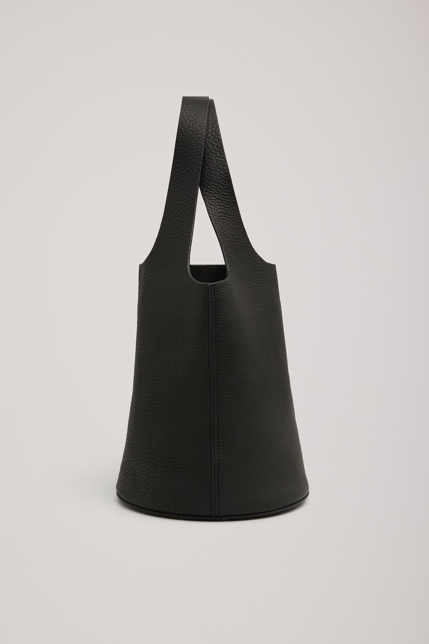 A Emery Wren Bag-Black Pebble