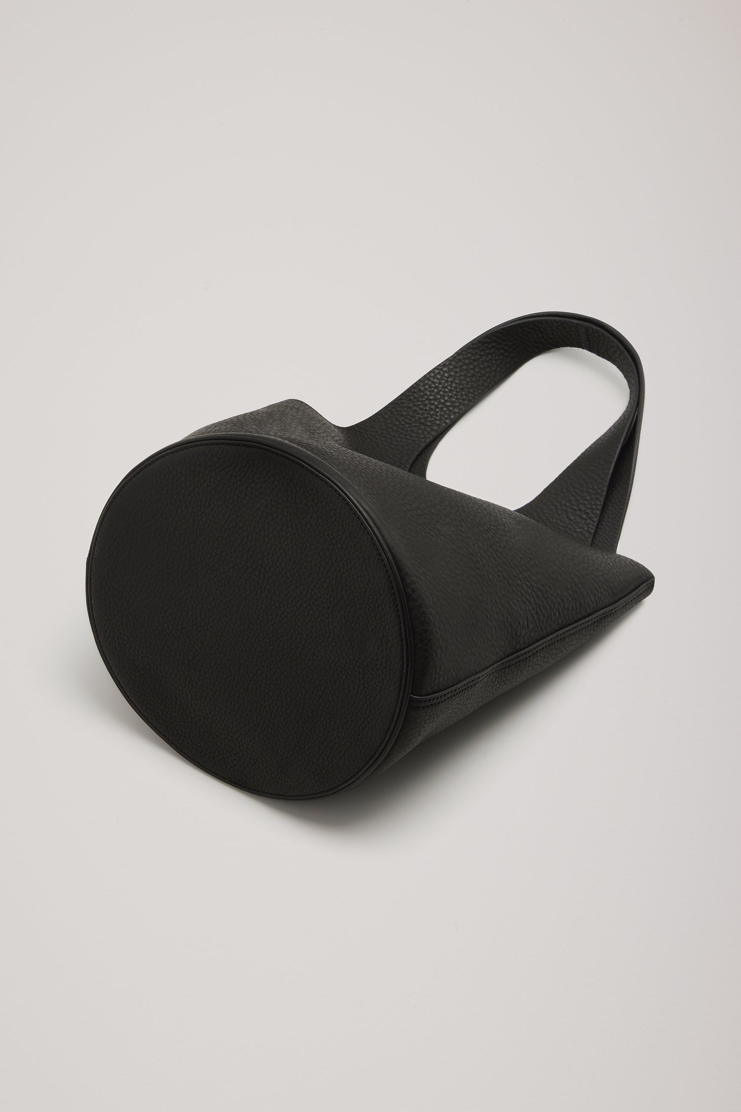 A Emery Wren Bag-Black Pebble