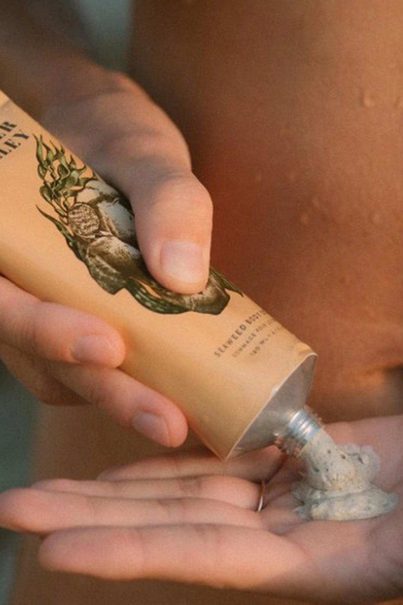 image of the wonder valley seaweed body scrub