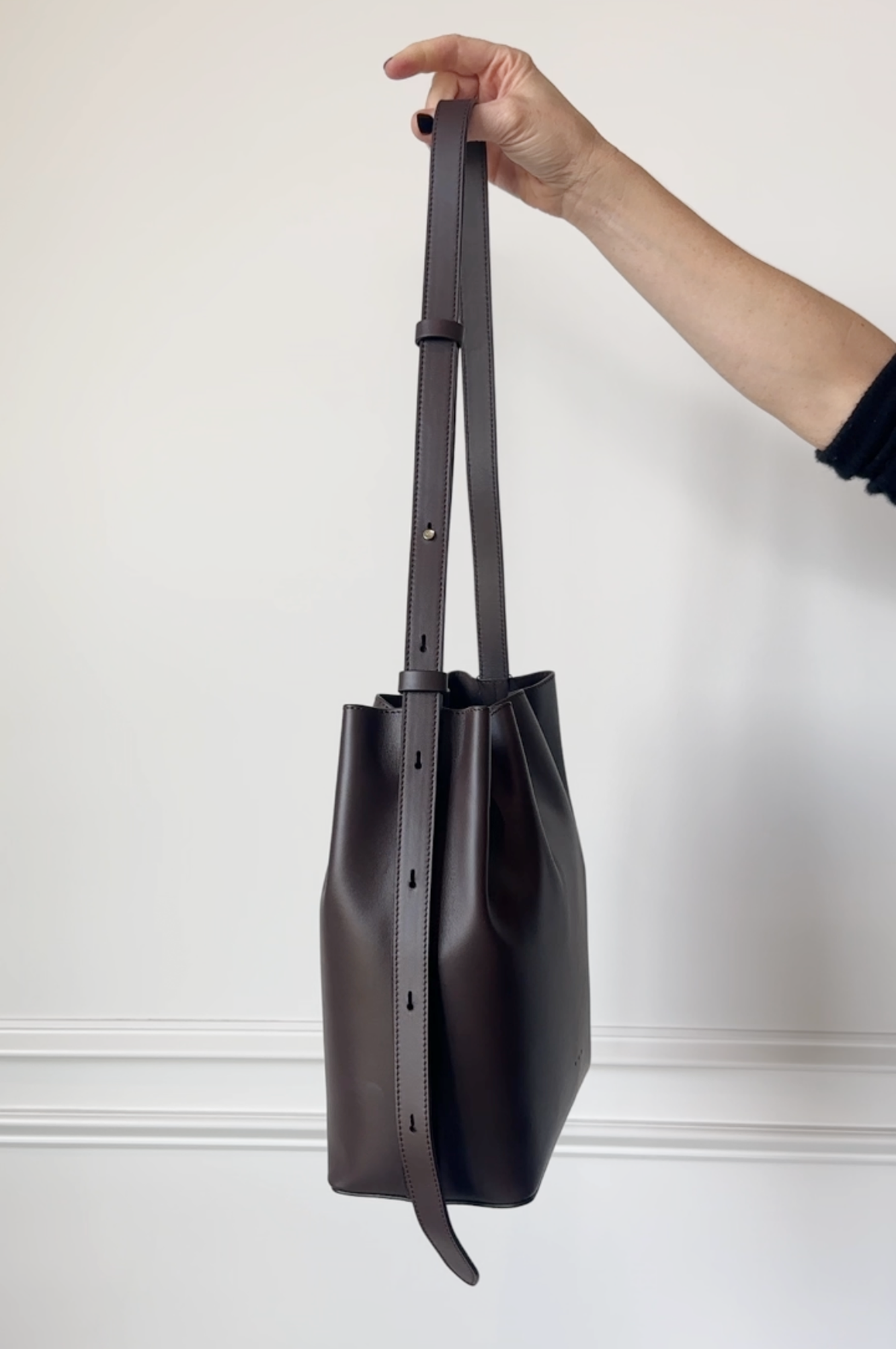 image of the aesther ekme marin supple handbag in tobacco leather