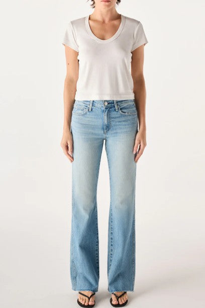 image of a model wearing the Amo Marcenia Jeans in hush