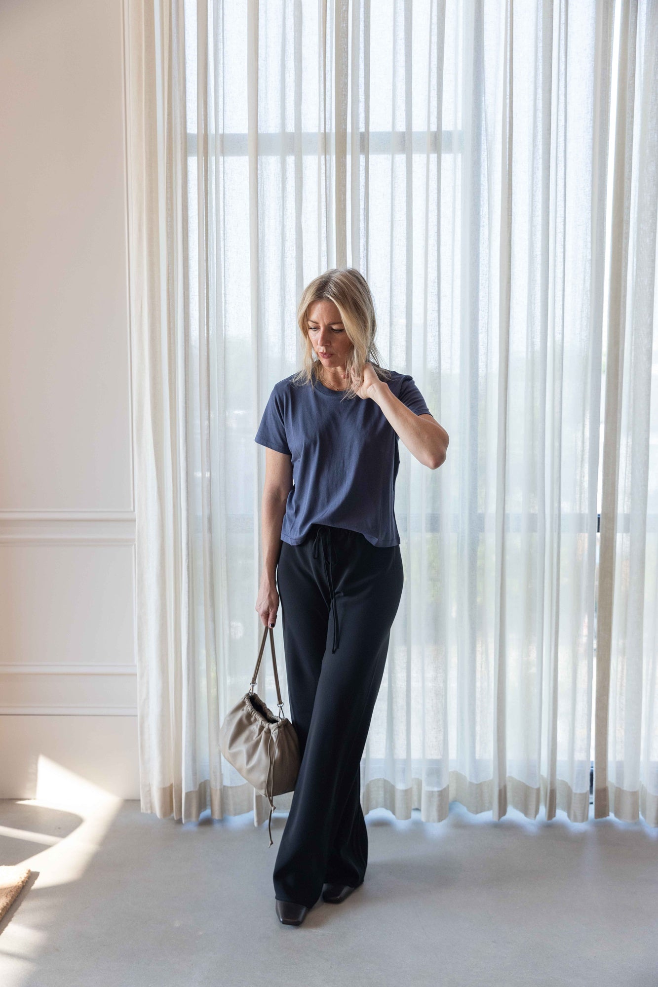 A Emery Tobey Bag-Greige