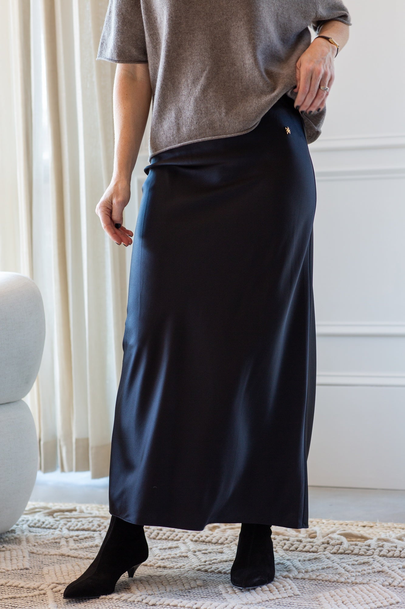 Eterne Camila Midi Skirt
