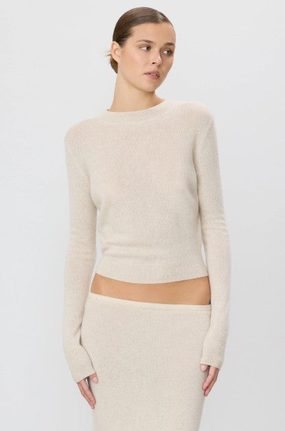 model wearing the eterne francis sweater in oatmeal