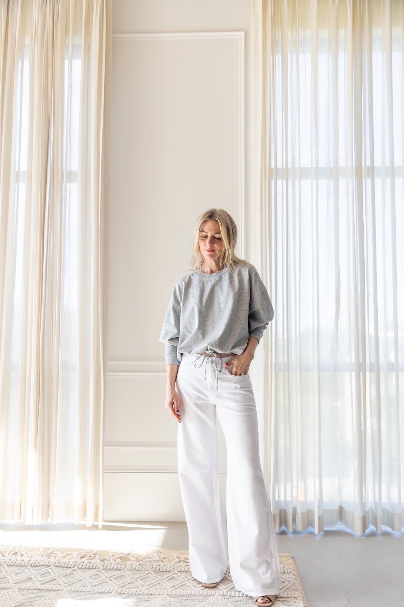 Amo Regina Mid Rise Wide Leg Jeans