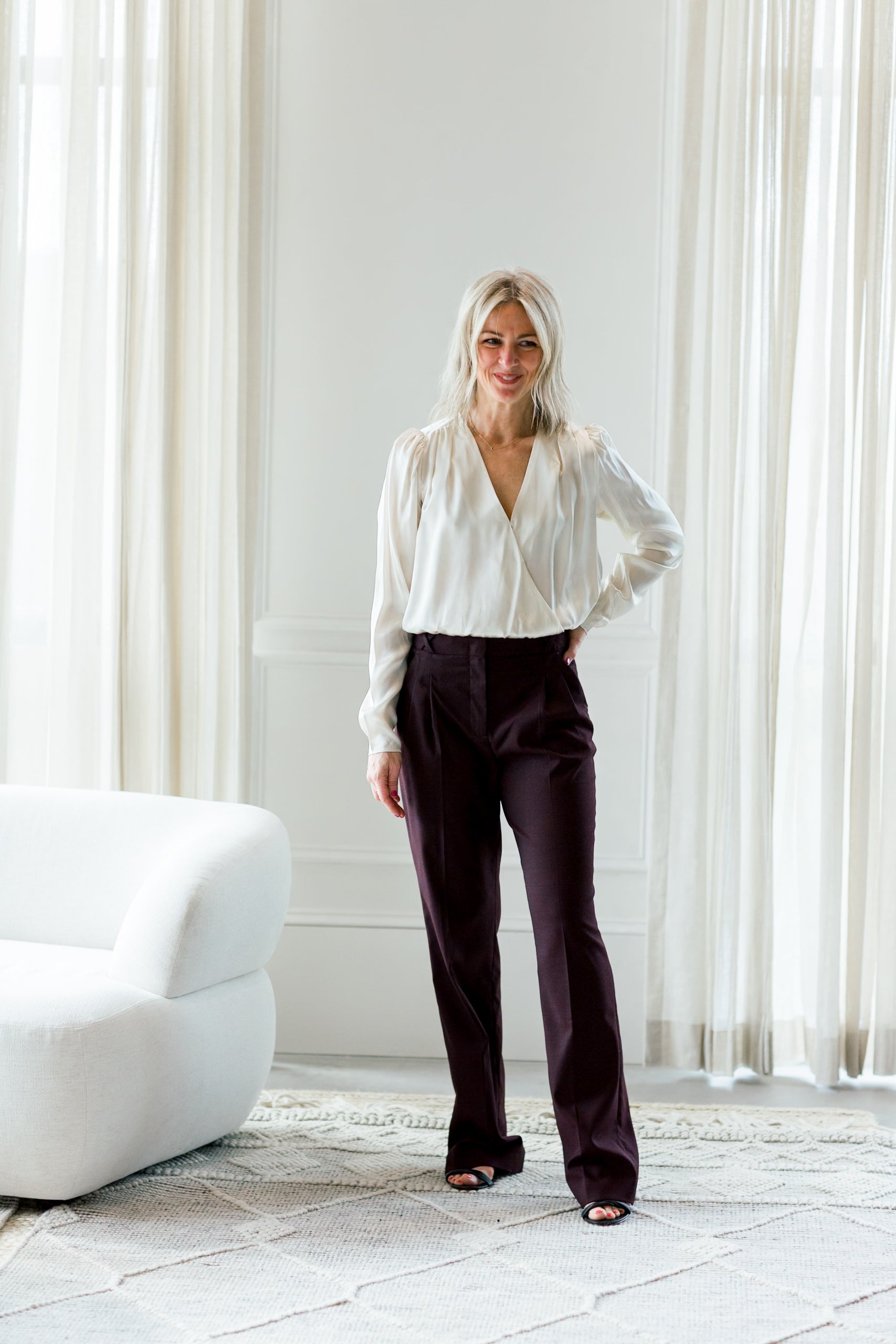 image of a woman wearing the garment necchi pants