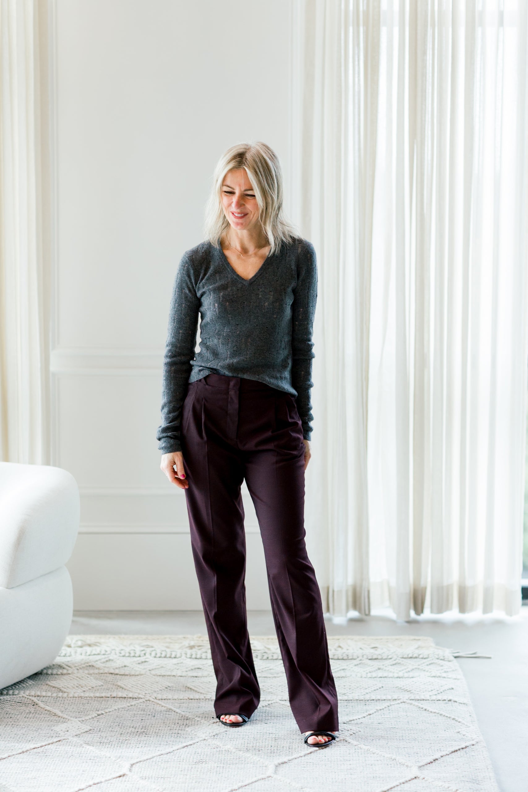 image of a woman wearing the garment necchi pants